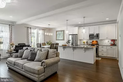 25 N Tompkins Square, Downingtown, PA 19335 - Photo 7