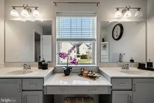 25 N Tompkins Square, Downingtown, PA 19335 - Photo 29