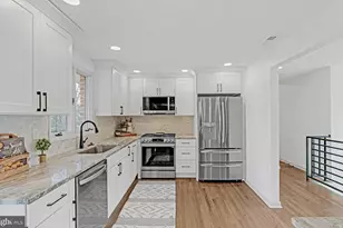 877 E Philip Dr, Phoenixville, PA 19460 - Photo 5