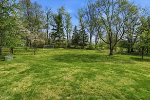 877 E Philip Dr, Phoenixville, PA 19460 - Photo 39