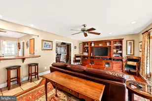 88 S Forge Manor Dr, Phoenixville, PA 19460 - Photo 5