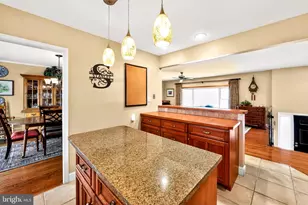 88 S Forge Manor Dr, Phoenixville, PA 19460 - Photo 11