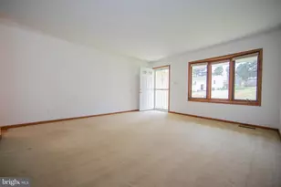 408 Chesterfield Dr, Downingtown, PA 19335 - Photo 5