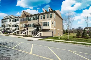 10 Locks Farm Ln, Downingtown, PA 19335 - Photo 3