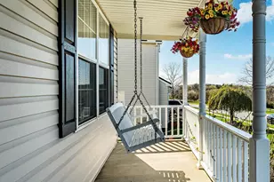 109 Brinton Dr, Coatesville, PA 19320 - Photo 3