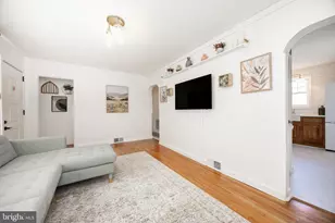 42 Spruce St, Coatesville, PA 19320 - Photo 9