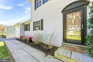 22 Hillcrest Dr, Downingtown, PA 19335 - Photo 3