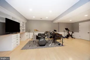 153 Magnolia Dr, Phoenixville, PA 19460 - Photo 35