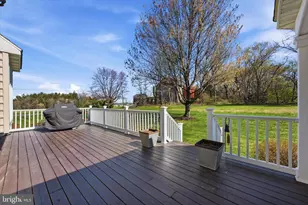 1101 Winchester Ct, Pottstown, PA 19465 - Photo 47