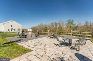 7 Four Leaf Dr, Downingtown, PA 19335 - Photo 41