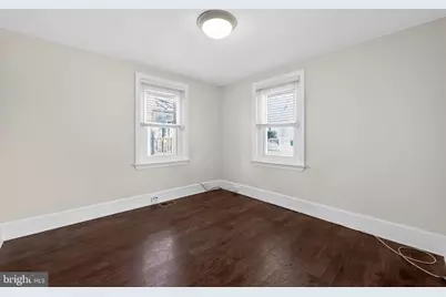 43 W Central Avenue, Paoli, PA 19301 - Photo 17
