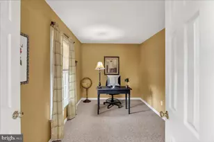 2 Parkside Dr, Elverson, PA 19520 - Photo 11