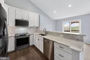 126 Steeplechase Dr, Elverson, PA 19520 - Photo 5