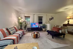 898 Woodlawn Ave, Phoenixville, PA 19460 - Photo 3