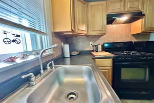 898 Woodlawn Ave, Phoenixville, PA 19460 - Photo 5