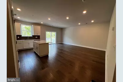 327 Foundry, Phoenixville, PA 19460 - Photo 3