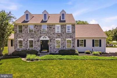 205 Maplewood Drive, Phoenixville, PA 19460 - Photo 3