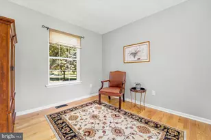 205 Maplewood Dr, Phoenixville, PA 19460 - Photo 9