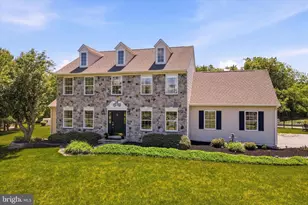205 Maplewood Dr, Phoenixville, PA 19460 - Photo 37