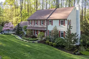 1813 Alyssa Ln, Pottstown, PA 19465 - Photo 3