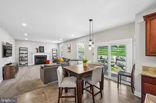 404 Country Edge Cir, Downingtown, PA 19335 - Photo 11