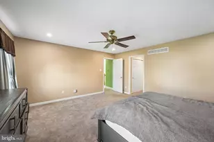 404 Country Edge Cir, Downingtown, PA 19335 - Photo 17