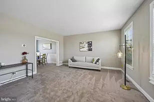404 Country Edge Cir, Downingtown, PA 19335 - Photo 5