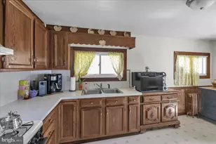 451 James St, Honey Brook, PA 19344 - Photo 11