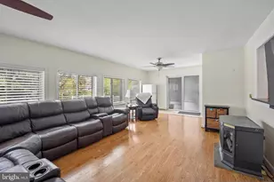8 Locust Dr, Malvern, PA 19355 - Photo 9