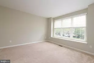 228 Cherry Ln, Kennett Square, PA 19348 - Photo 9