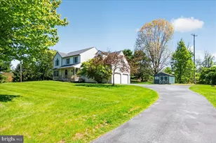 68 Lauren Ln, Coatesville, PA 19320 - Photo 3