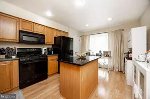 32 Cabot Ct, Chesterbrook, PA 19087 - Photo 9