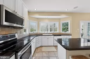 103 N Iroquois Ln, Chester Springs, PA 19425 - Photo 23