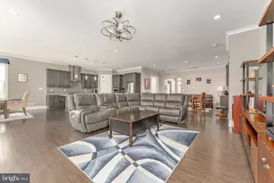732 Reading Cir, Phoenixville, PA 19460 - Photo 13