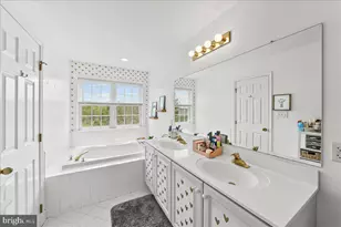 706 Whispering Brooke Dr, Newtown Square, PA 19073 - Photo 17