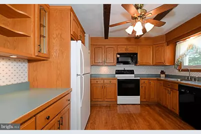 64 Mitchell Drive, Pottstown, PA 19465 - Photo 13