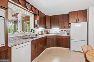 388 Castlewood Dr, Devon, PA 19333 - Photo 17