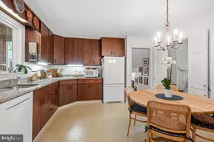 388 Castlewood Dr, Devon, PA 19333 - Photo 15