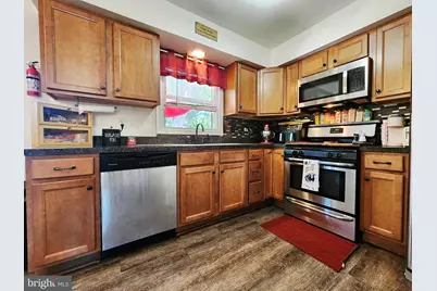 10 W 6th Avenue, Coatesville, PA 19320 - Photo 9