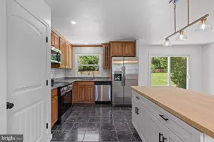 970 Kingsway Dr, Coatesville, PA 19320 - Photo 23