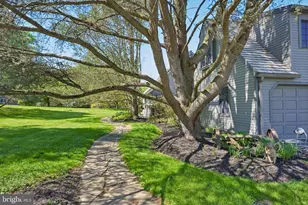 817 Sharon Cir, West Chester, PA 19382 - Photo 5