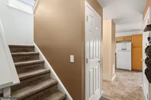 415 Colina Ln, Coatesville, PA 19320 - Photo 5