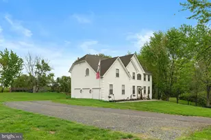32 Meadow Ln, Pottstown, PA 19465 - Photo 3