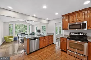 135 Clover Hill Ln, Wayne, PA 19087 - Photo 9