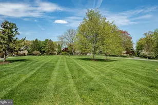 1413 Hampton Dr, Downingtown, PA 19335 - Photo 9