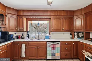 205 Oak Ln, West Chester, PA 19382 - Photo 19