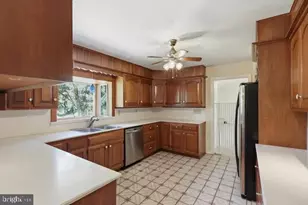 205 Oak Ln, West Chester, PA 19382 - Photo 17
