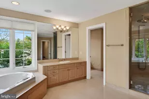 606 Longchamps Dr, Devon, PA 19333 - Photo 31