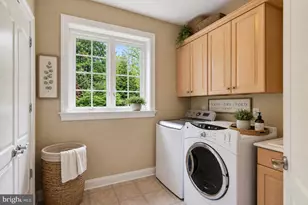 606 Longchamps Dr, Devon, PA 19333 - Photo 27