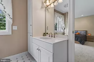 606 Longchamps Dr, Devon, PA 19333 - Photo 37